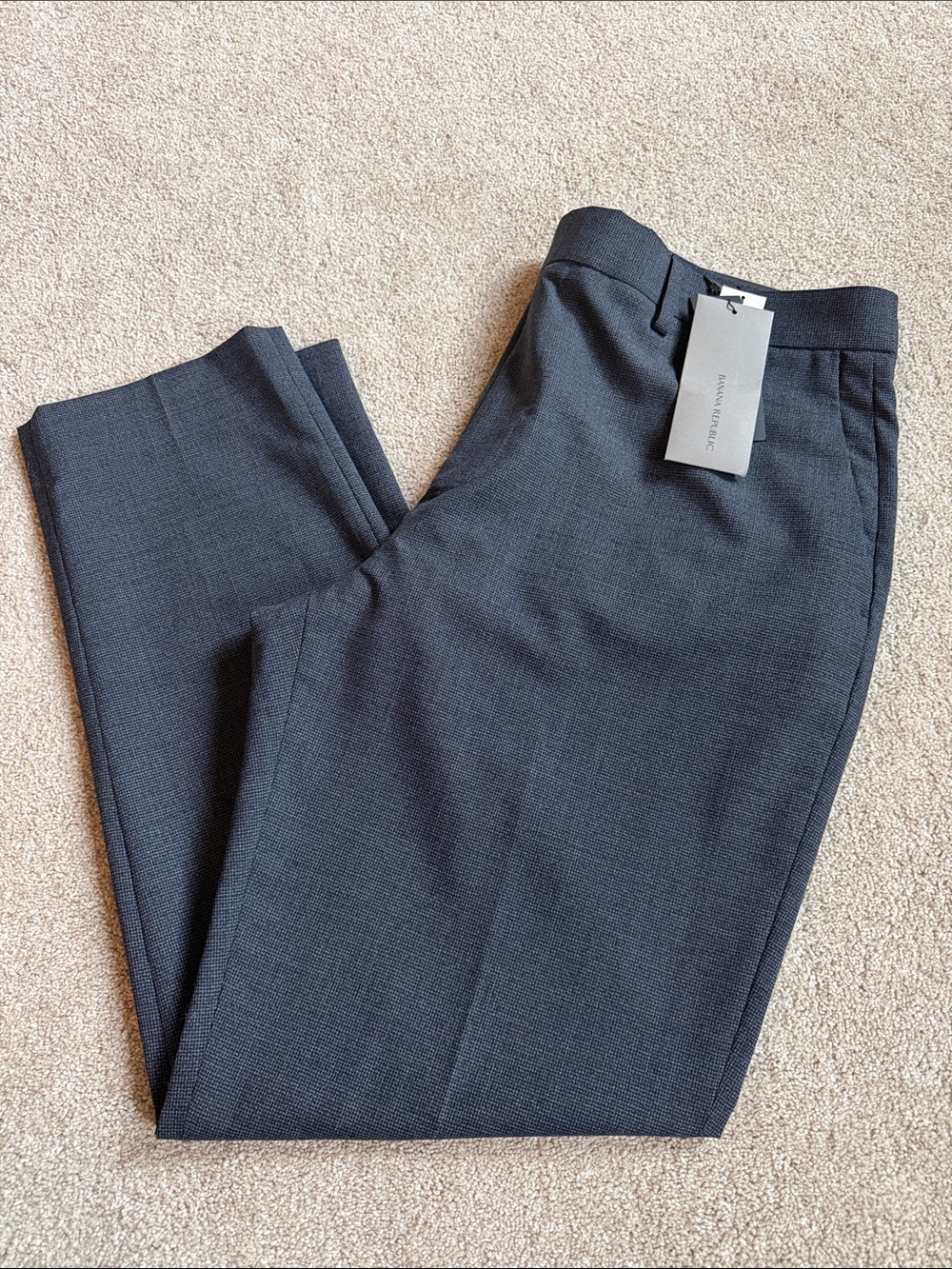 Banana Republic Charcoal Gray Men’s Slim Dress Pants